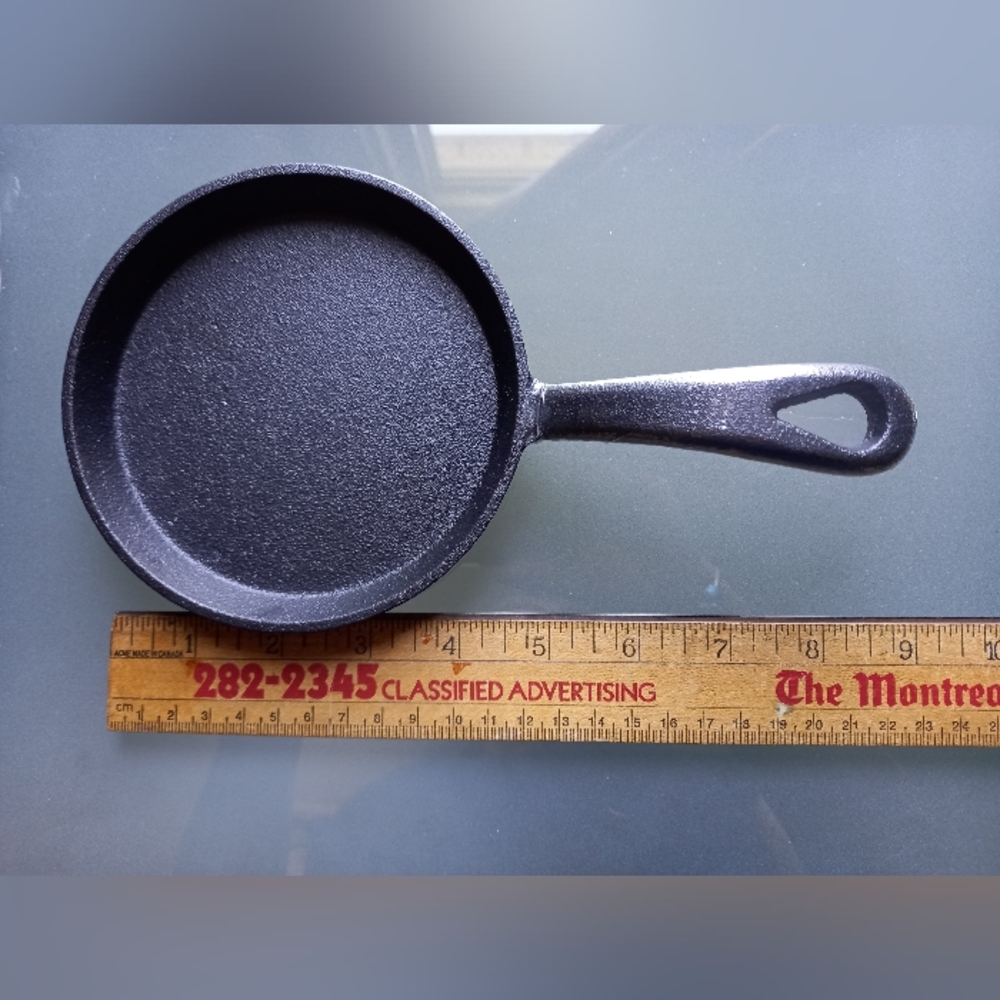 Cast Iron Mini Round Skillet